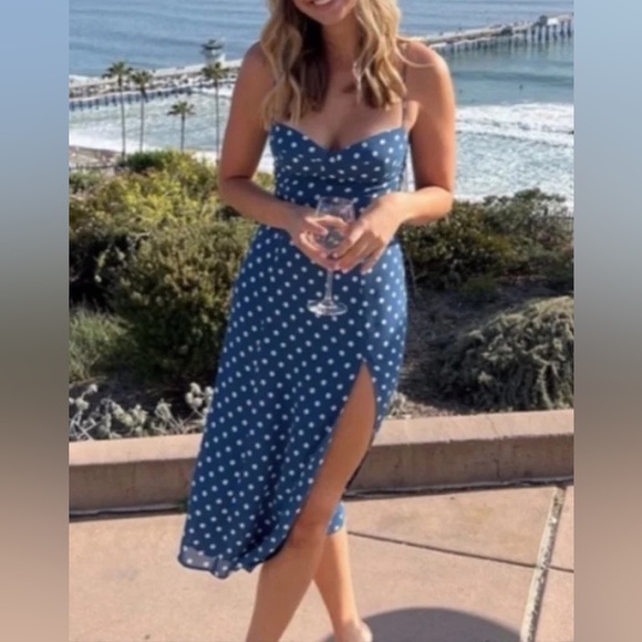 Reformation Dresses & Skirts - Reformation Juliette blue and white polka dot dress Sz‎ 0P NWT